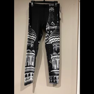 Threads 4 Thought Leggings. NWT